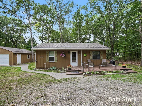 7811 E Chickasaw Trl, Branch, MI 49402