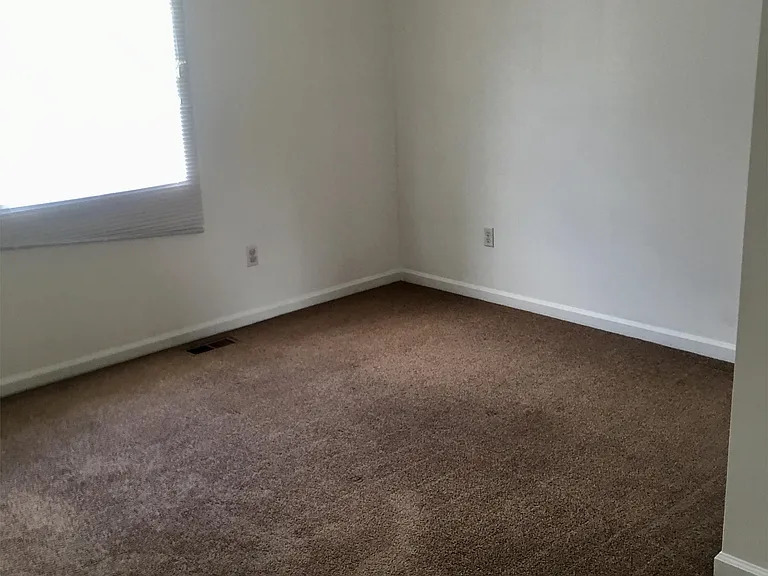 5724 Stiles Dr — Photo 20