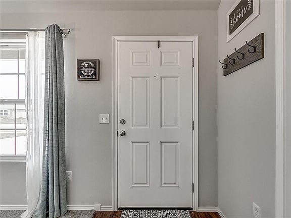 4th image of 1804 Antler Way