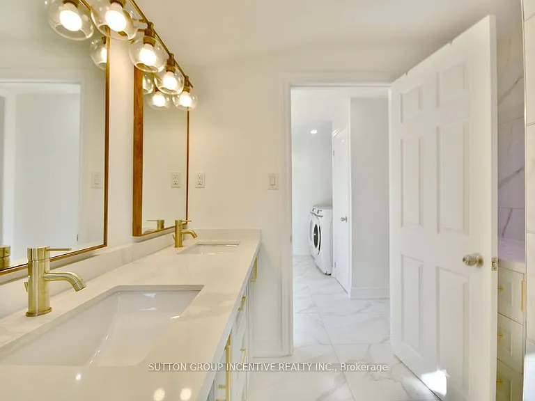 1556 Houston Ave — Photo 31