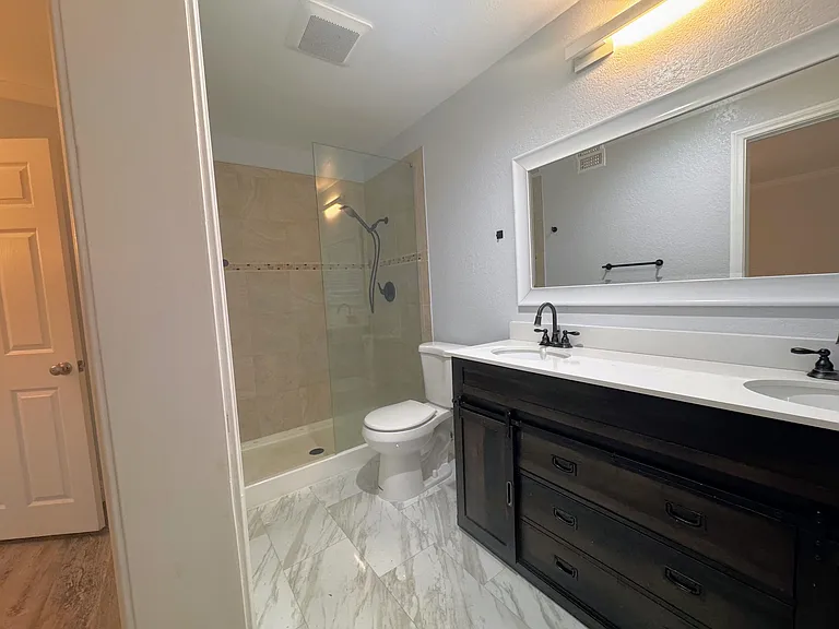 9903 Cedar St #4 — Photo 18