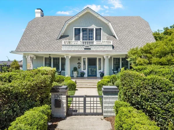 1307 Queen Anne Ave, Medford, OR 97504