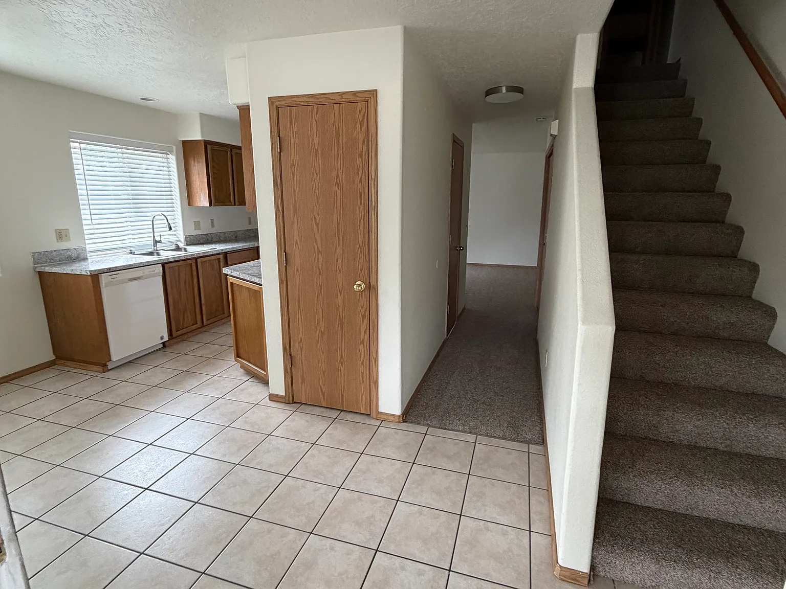 2 bed, 1.5 bath, $1,450 — Photo 4