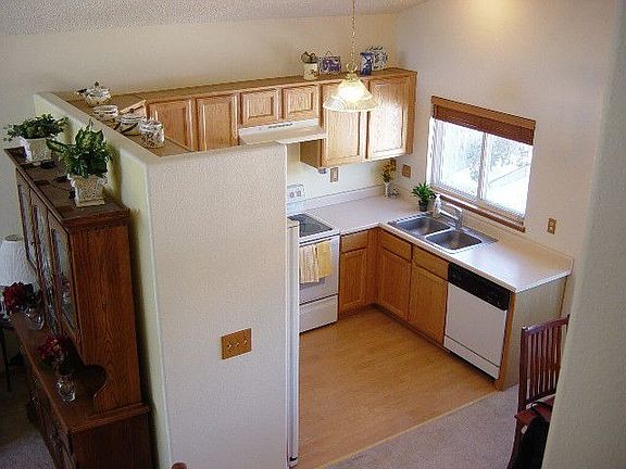 Vaulted Ceiling in Kitchen.
