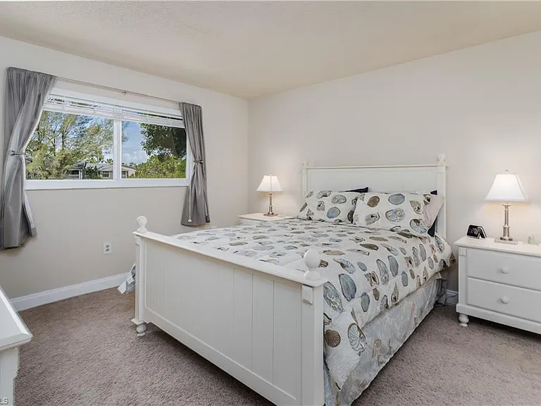 180 Turtle Lake Ct — Photo 16
