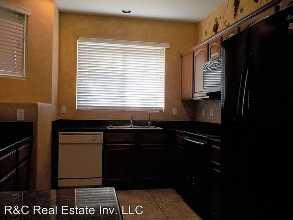 5th image of 1330 S Aaron Dr #225