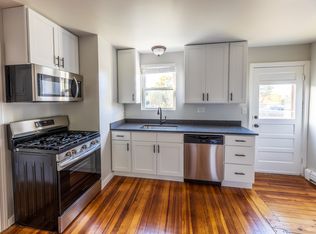 38 N Spooner St, Plymouth, MA 02360
