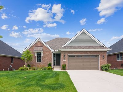5830 Hartwick Dr, West Bloomfield, MI, 48322