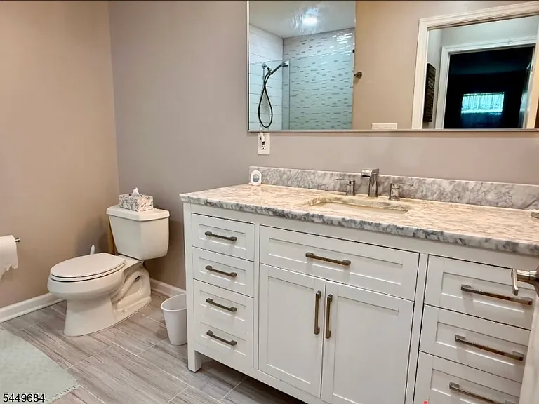 114 Brandywyne Dr — Photo 16