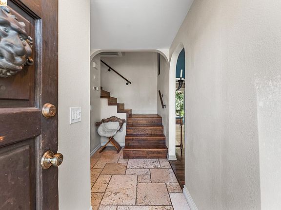 4th image of 11707 Garrick Ave