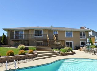 10728 Trade Wind Ct, Fort Wayne, IN 46825