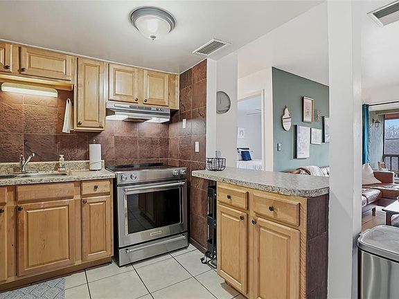 5th image of 8602 Champlain Ct Unit 90