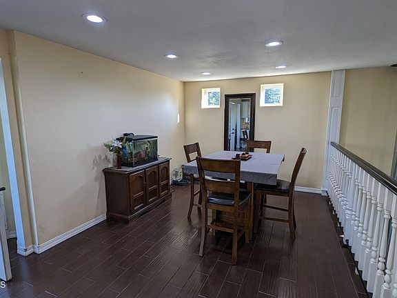 5th image of 5239 E Royal Dr