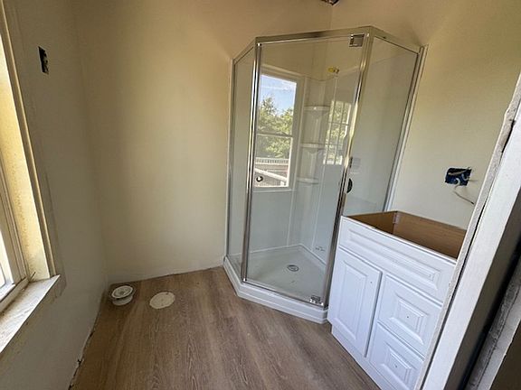 4th image of 8 Union St #1
