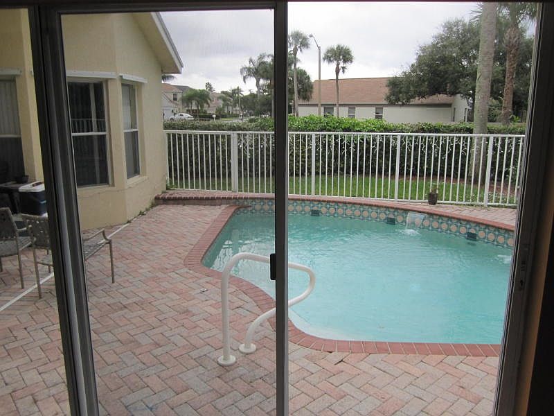 2nd image of 1 Meadows Park Ln