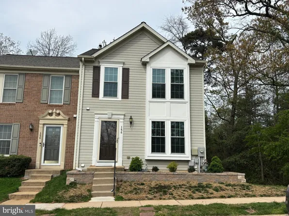 156 Foxview Dr, Glen Burnie, MD 21061
