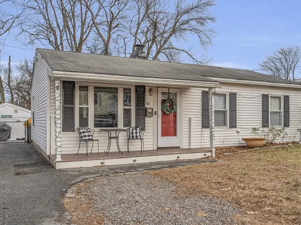 117 Virginia Ave, Lowell, MA 01852