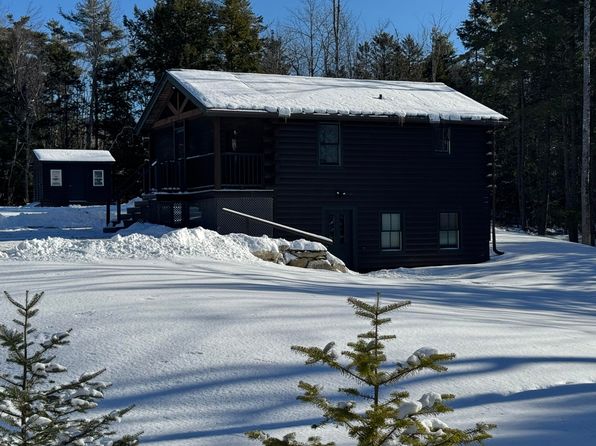 15 Lenfest Road, Palermo, ME 04354