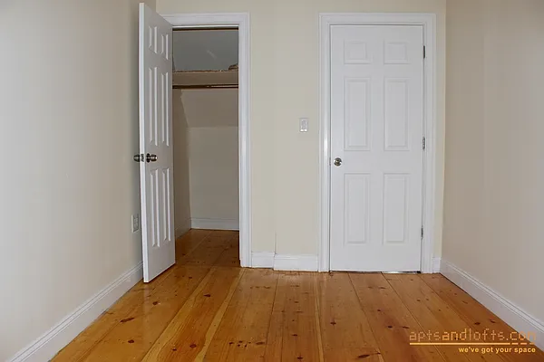 Rented by aptsandlofts.com | media 21