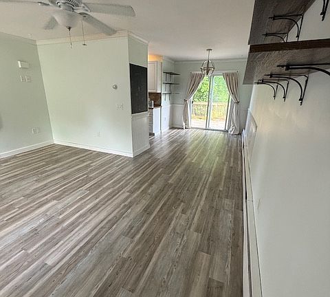 4th image of 53 Pearl St #B