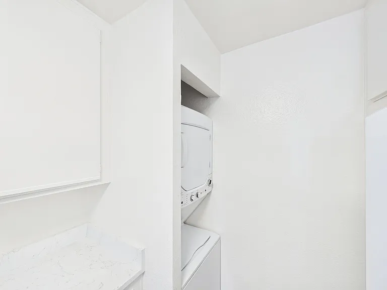 Available Apartment in North Park — Photo 44