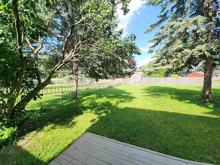 3666 N Center Rd — Photo 16