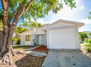 758 Arthurs Ct, Tarpon Springs, FL 34689