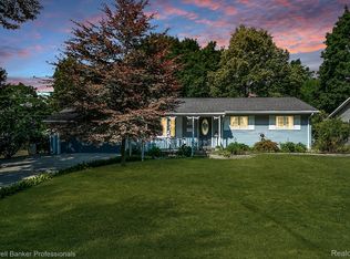 451 Hauxwell Dr, Lake Orion, MI