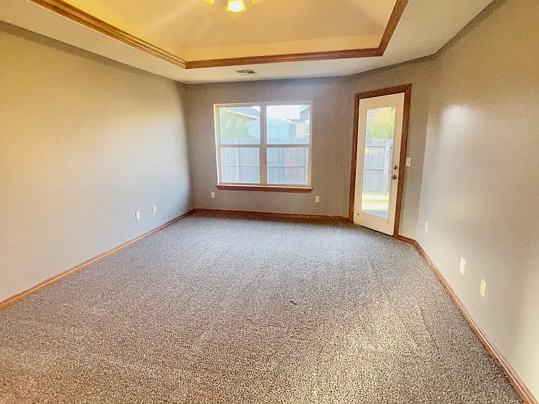 819 Rickwood Cir — Photo 13