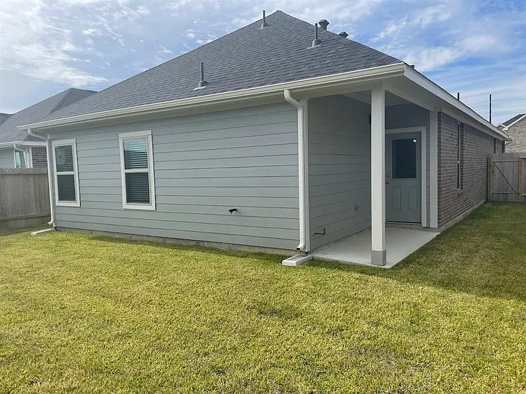 7443 French Quarter Ct — Photo 16