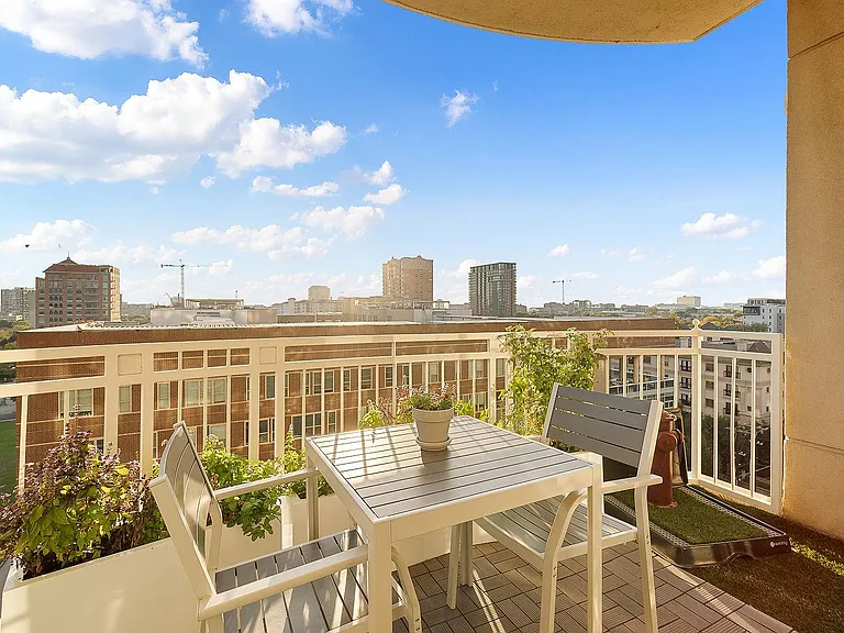 3225 Turtle Creek Blvd #814 — Photo 18