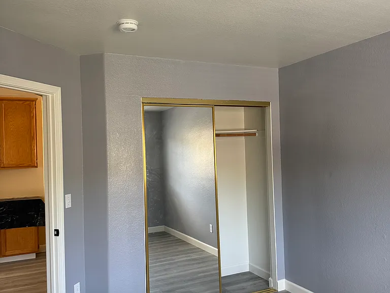 1147 Legend Cir — Photo 18
