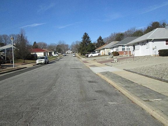 5th image of 2249 Mount Hope Ln