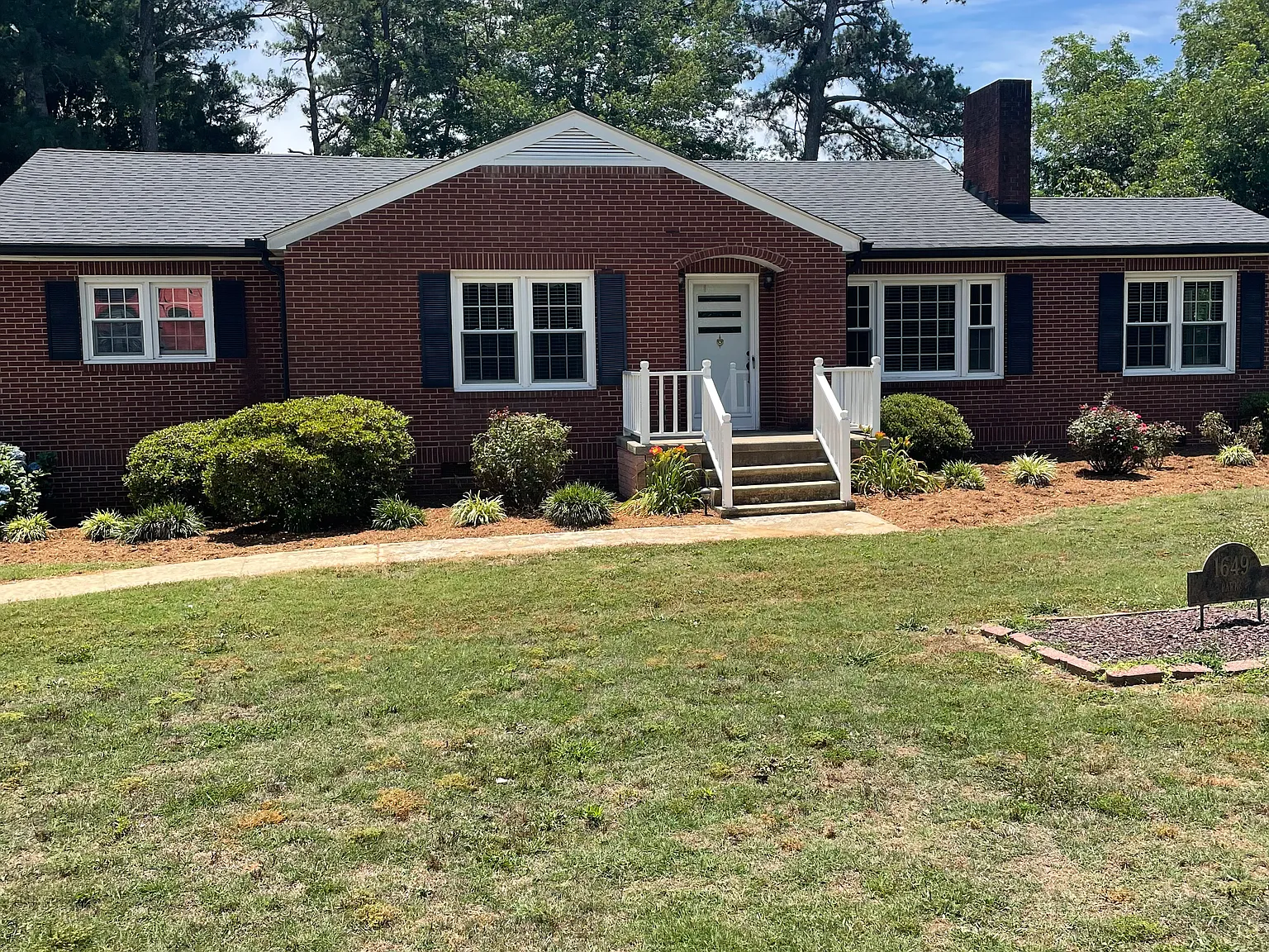 3 bed, 1548 sqft, $1,950 — Photo 1