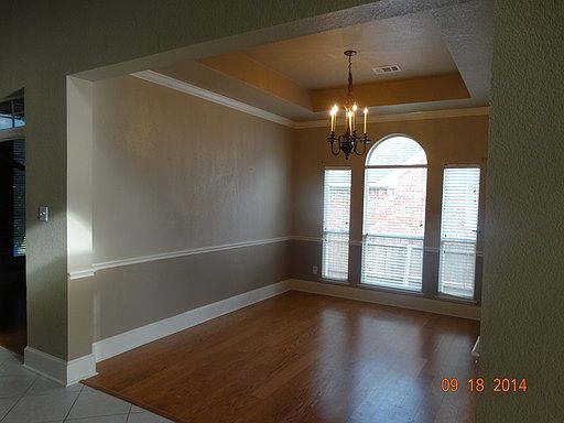 4th image of 1321 Westmont Dr