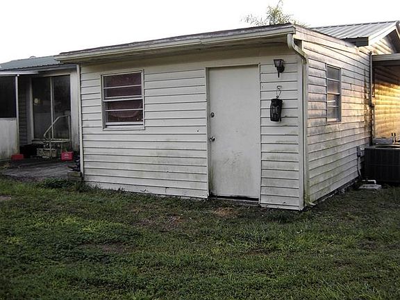 3rd image of 3480 Fruitville Estate Ave SW