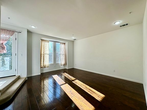 4th image of 3118 Celsia Ln