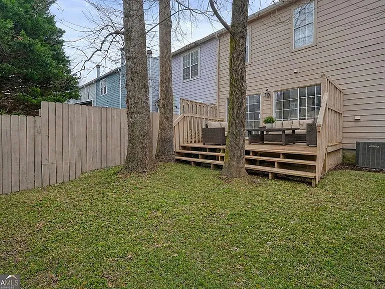 6617 Meadow Green Cir — Photo 20