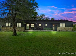 910 Thornapple River Dr SE, Ada, MI 49301