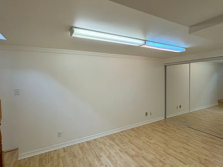 45 Sherwood Forest Dr — Photo 14