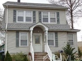 19 Jansen Ave, Woodbridge, NJ 07095