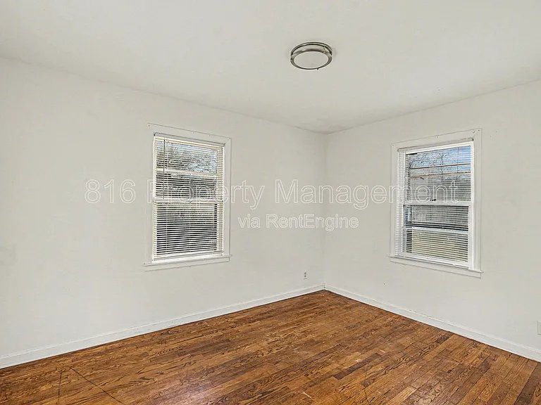 7412 Bellefontaine Ave — Photo 4
