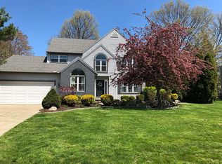33394 Chatham Dr, Avon Lake, OH 44012