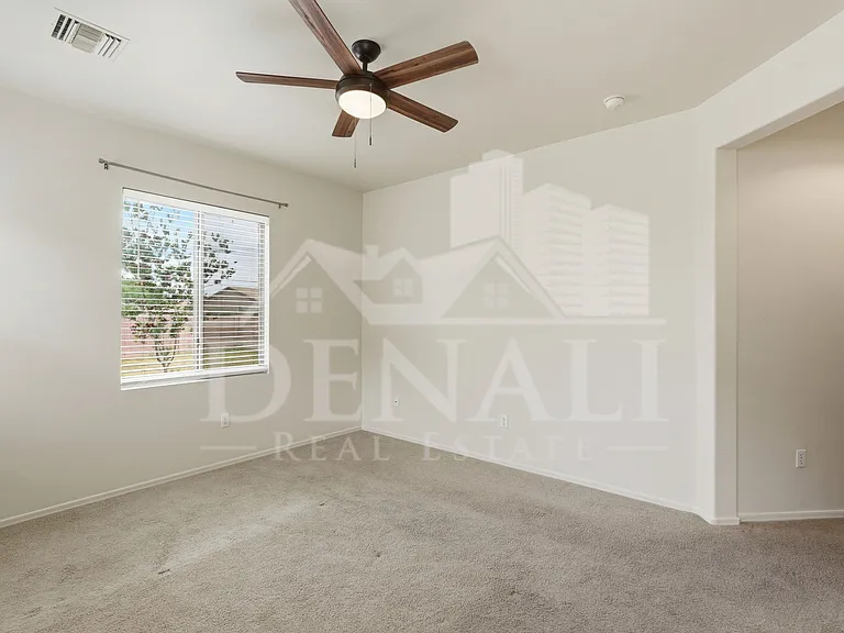 584 N Highlands Grove Ln — Photo 15