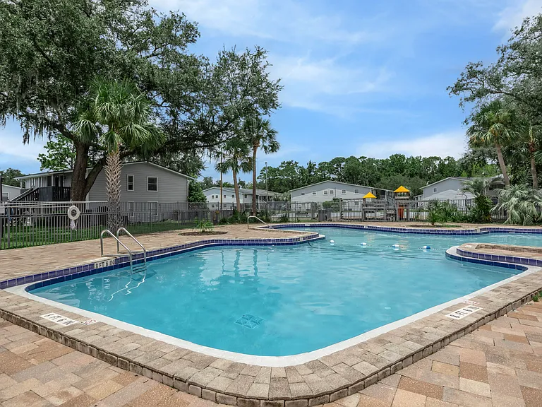 Magnolia Point — Photo 14