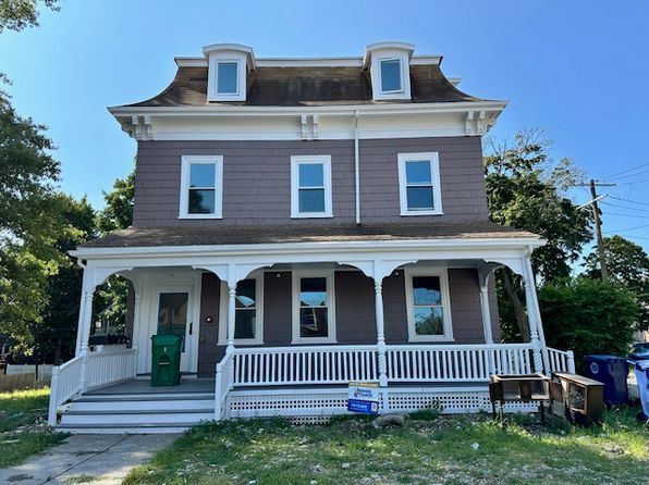 440 Newtonville Ave APT 3