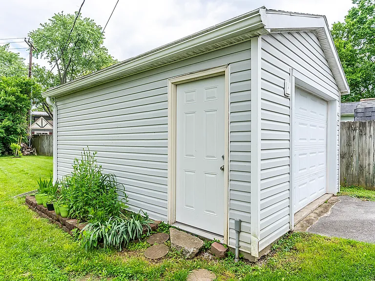 649 Mitchell Ave — Photo 24