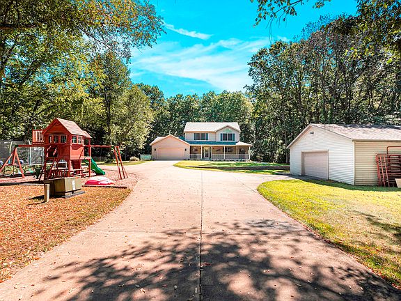 3rd image of 33528 Bears Walk Ln