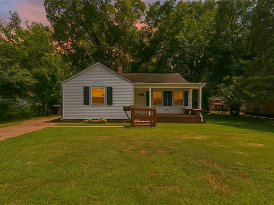 804 James Dr, Newport News, VA 23605