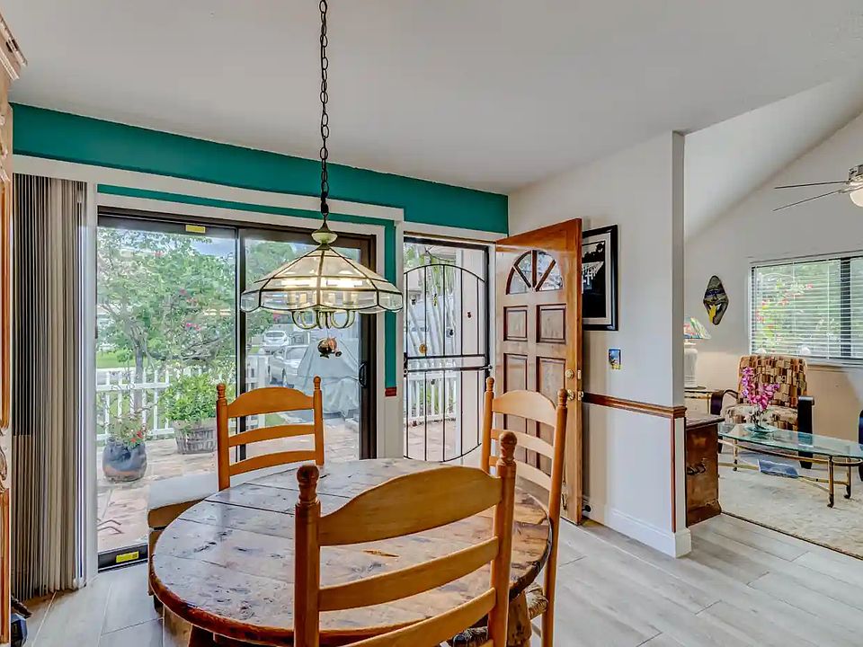 2nd image of 9070 Green Meadows Way